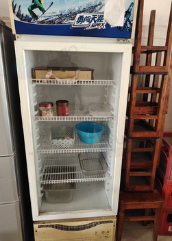 台州地区处理饭店专用不锈钢灶台、冰箱、桌椅