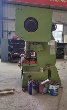 南宁地区工厂处理冲床、剪板机、2吨墙壁吊等