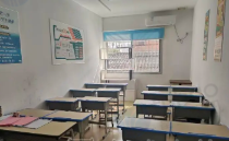 南平地区个人处理挂式立式空调、多功能会议一体机、多款托管课桌椅