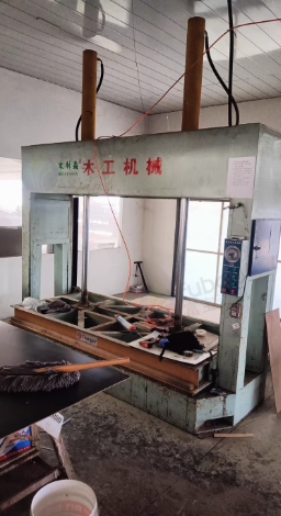 济南地区处理锐捷RJ-1325雕刻机 DZWFJ2600往复锯 全自动封边机 磨齿机 MJ344-1细木工带锯机 MH1525型对接机 木林森冷压机 液压拼板机