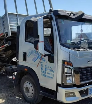 泰安地区处理4月重汽统帅T3高配4.2米平板自缷车