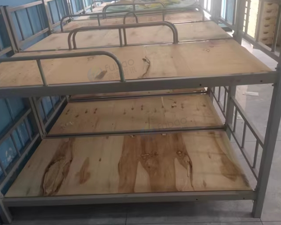 银川地区处理托管班床、桌椅、吧台等