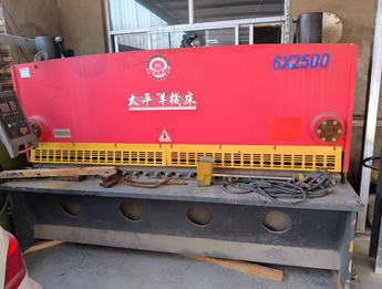 沧州地区处理6X2500太平洋QC11K液压剪板机