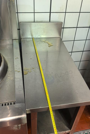 玉溪地区处理不锈钢操作台柜、墙上架、不锈钢置物架等