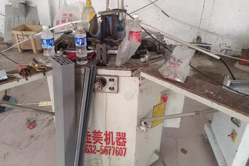 开封地区闲置处理升降车、剪板机、整套塑钢门窗制作设备