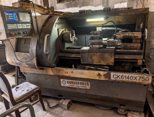 无锡地区工厂处理数控车床4台、炮塔铣床1台