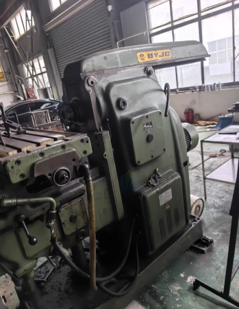 淮安地区工厂处理机床设备数台