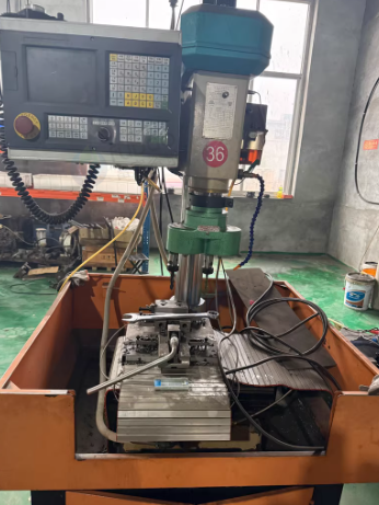 临沂地区处理台湾数控单面铣 三轴数控台钻 韩国U5立卧两用铣床