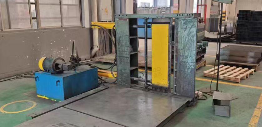 许昌地区工厂转型处理自动放卷机、波纹片成型机、自动焊接站、波纹折弯机等全自动波纹油箱设备