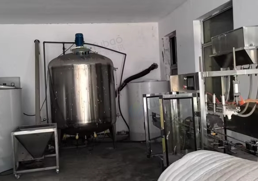 晋中地区处理自用车用尿素生产设备一套