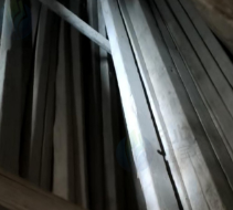 天水地区处理一批方木、木板等施工用板