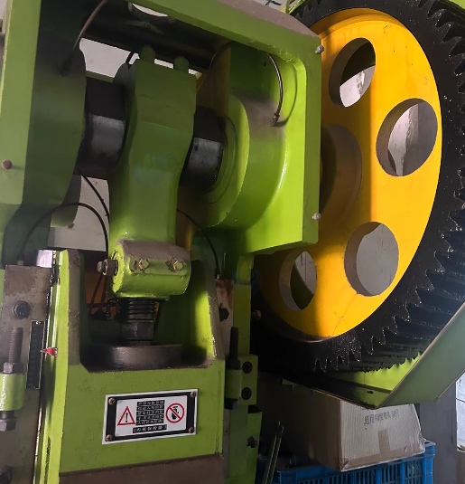 无锡地区工厂处理63T冲床