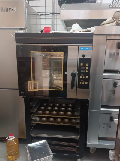 运城地区处理设备烤箱双麦一套、三层六盘烤箱、新麦风炉5盘、打蛋机等