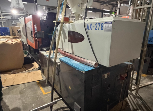 无锡地区工厂处理AX3亚力士注塑机1台、AX278亚力士注塑机1台