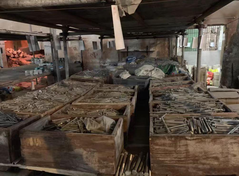 广州地区处理各规格型号螺丝、六角螺栓、膨胀螺栓等