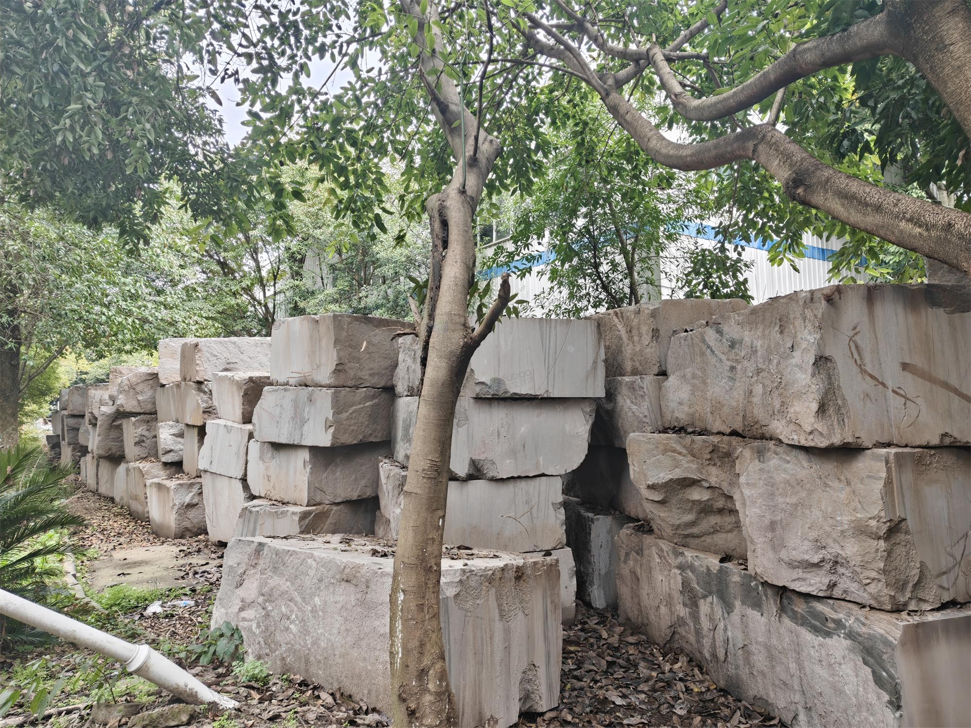 3月13日重庆石柱自然资源局青石荒料（条石）一批（包1）转让公告