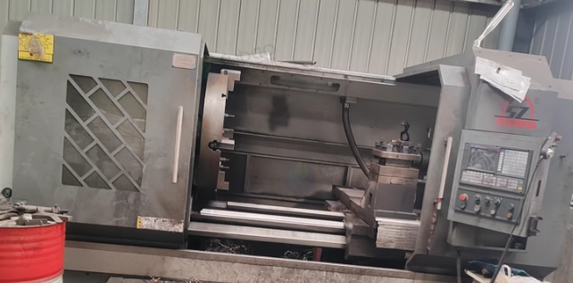 常州地区工厂处理沈中CK61100数控卧式车床