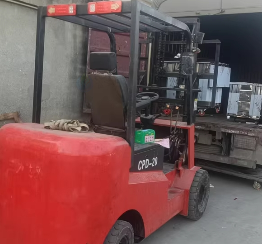 德阳地区处理电动叉车2吨升高3米 