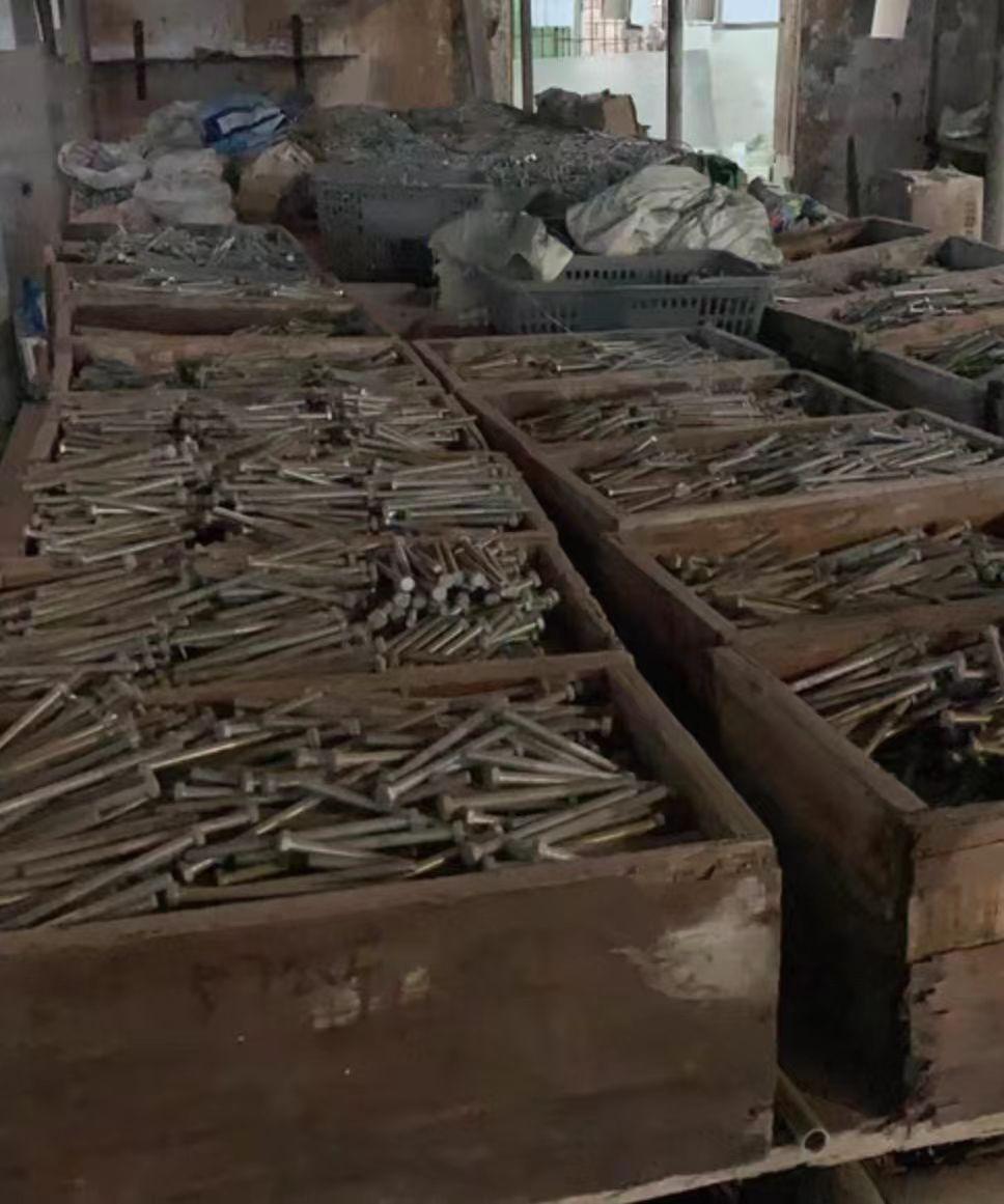 广州地区处理各规格型号螺丝、六角螺栓、膨胀螺栓等