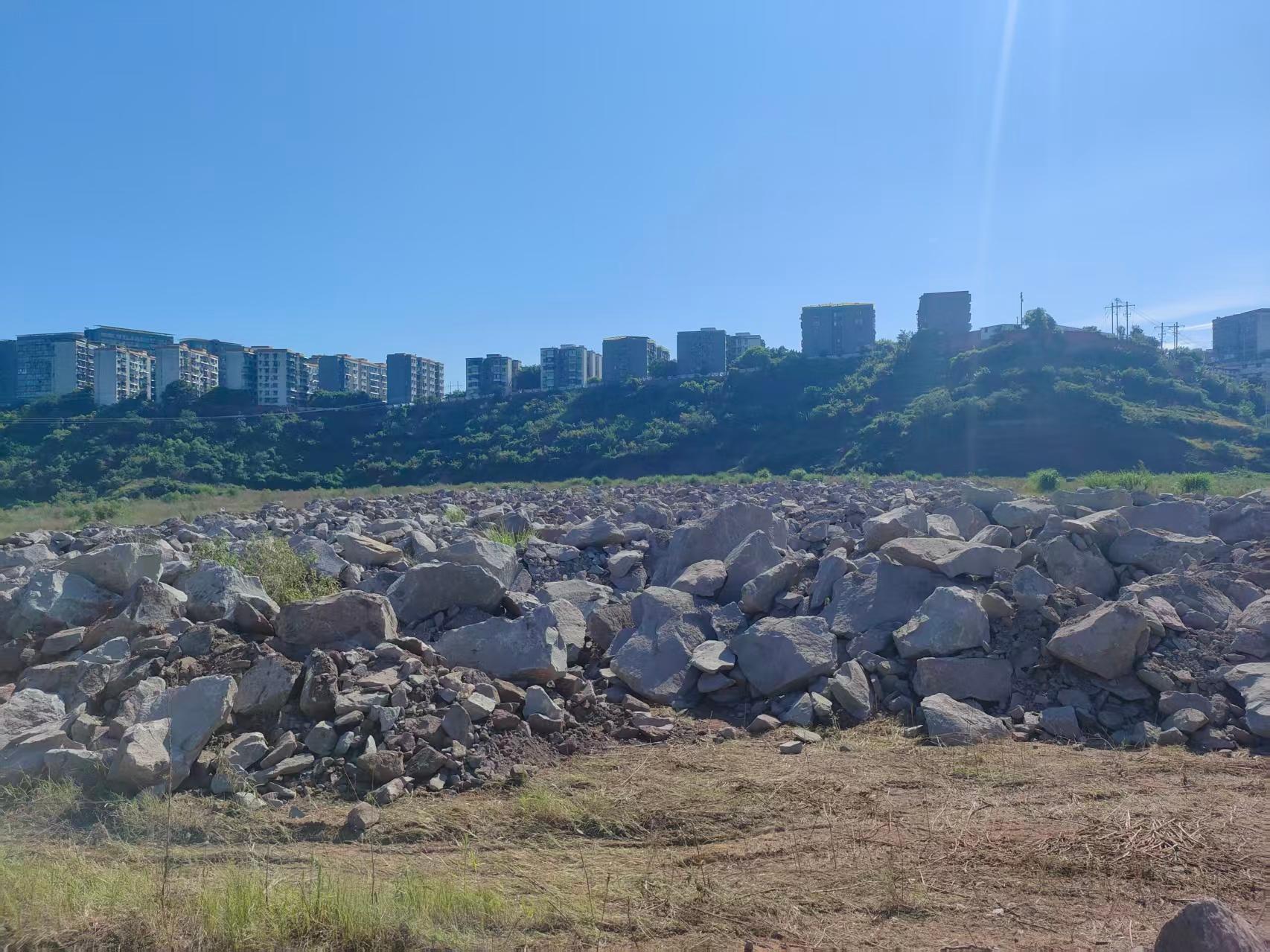 3月9日重庆渝北区医院剩余建筑用砂岩一批转让公告