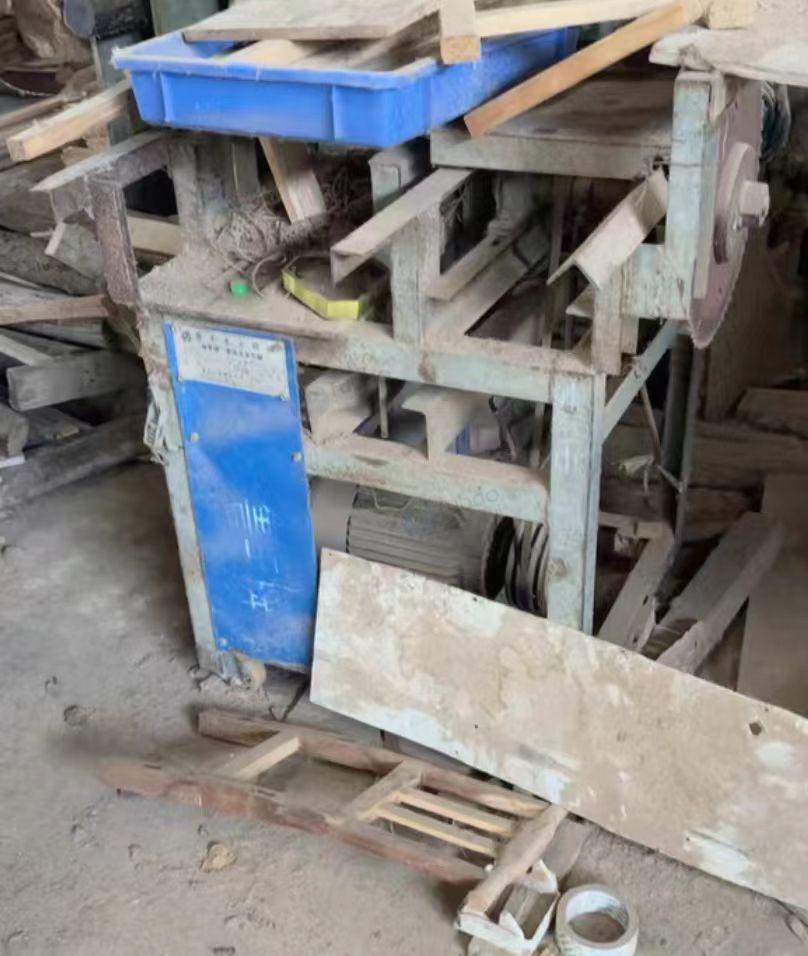 阜阳地区工厂处理滚胶机、叉车、砂带机、砂轮机、生态板拼板热压机、梳齿机等木工设备