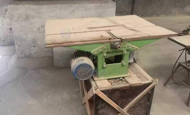 德阳地区处理木工设备、三台刨木机、两台台钻