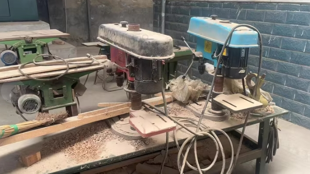 德阳地区处理木工设备、三台刨木机、两台台钻