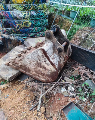 漳州地区个人处理闲置75挖机斗