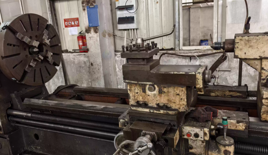 苏州地区工厂处理沈阳第一机床CW61100B车床