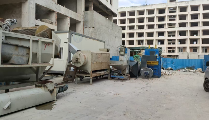 赣州地区处理100破碎机、1200锤破、打包机