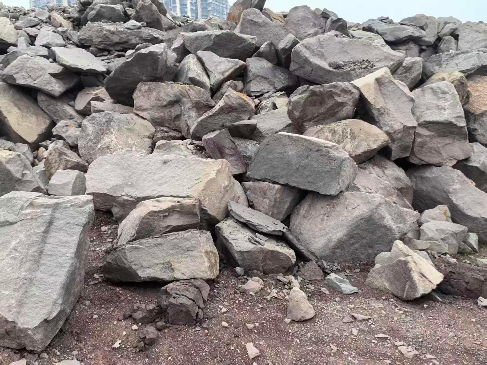 3月9日重庆渝北区医院剩余建筑用砂岩一批转让公告