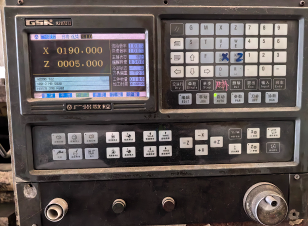 无锡地区工厂处理数控车床4台、炮塔铣床1台