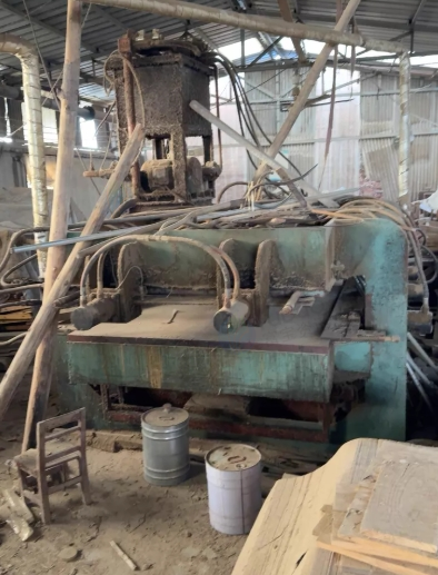 阜阳地区处理木工机械、生态板拼板热压机二压一机械设备带锅炉