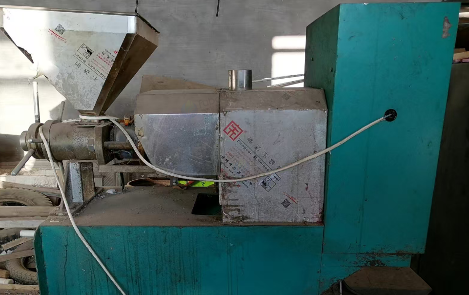 吉林市地区个人闲置处理榨油机、多功能炒豆机