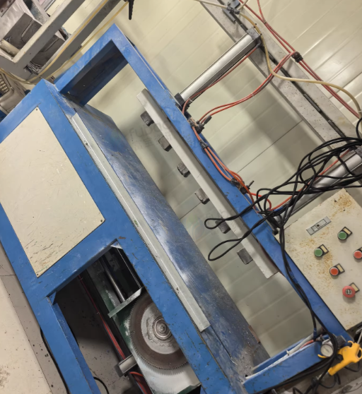 海口市地区工厂处理树脂瓦配件设备5台