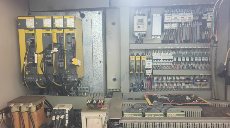 苏州市地区工厂处理东台精机540钻攻机2台