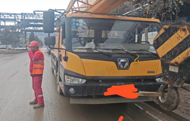 巴音郭楞地区处理25杠一吊车