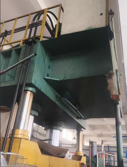 苏州市地区工厂处理400T液压机