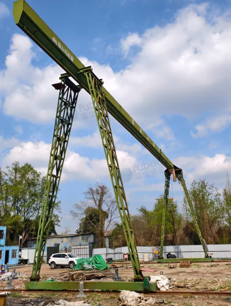 成都市地区处理龙门吊