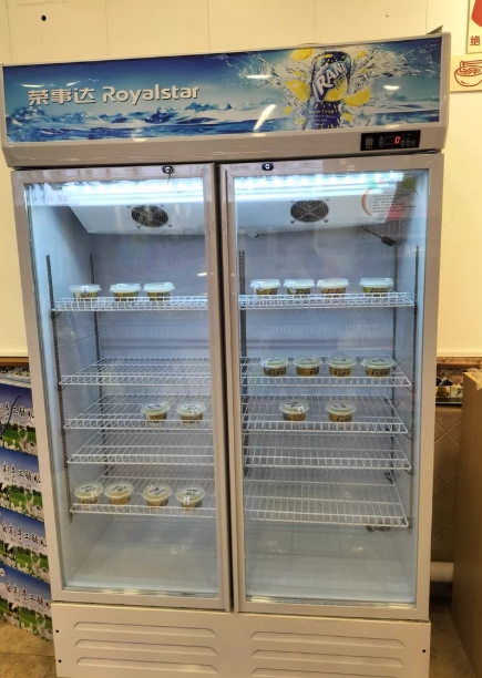 成都市地区处理酸奶店全套商用设备、智能巴氏杀菌机、智能商用发酵机、荣事达双门冷藏展示柜等吗