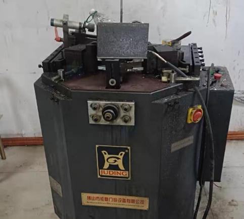 郑州市地区处理门窗设备