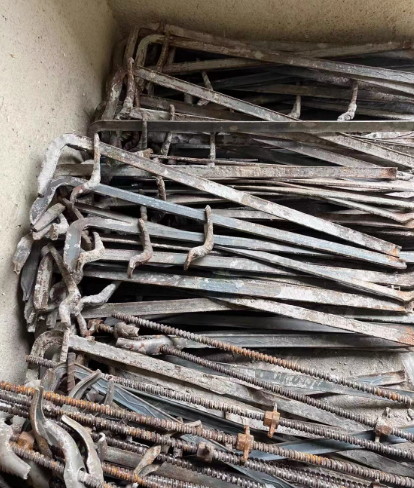 重庆地区处理地区处理实心顶托、混凝土钢筋垫块、步步紧