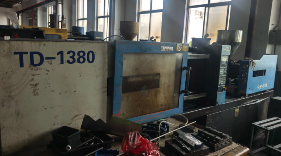 镇江市地区工厂处理注塑机4台