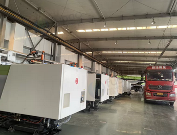 沧州地区处理宝捷高速注塑机7台、机械手、传送带、模具一批