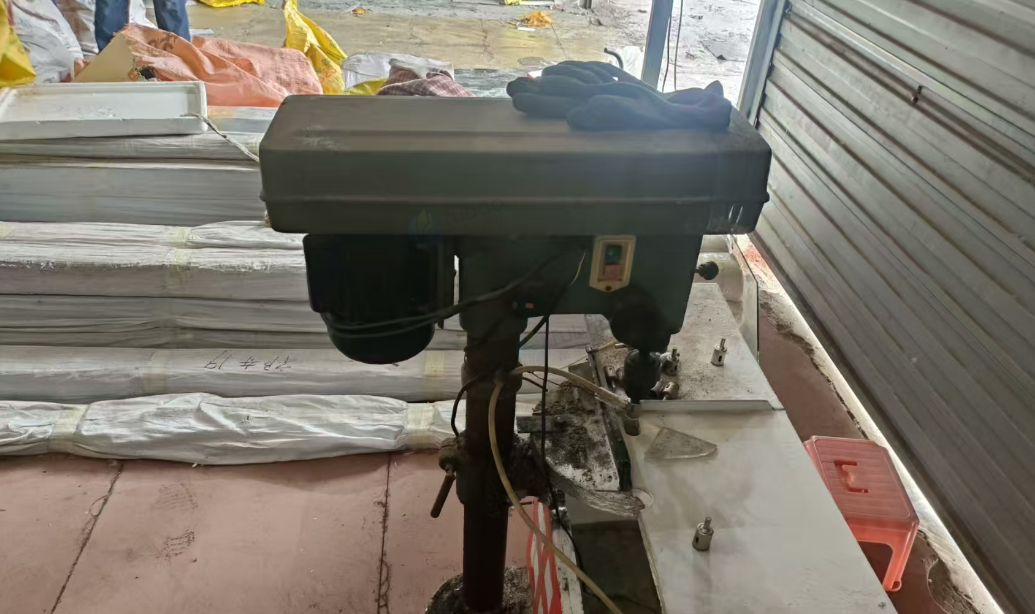 衡阳市地区鱼缸厂倒闭处理切割机、水钻打孔机、空压机等