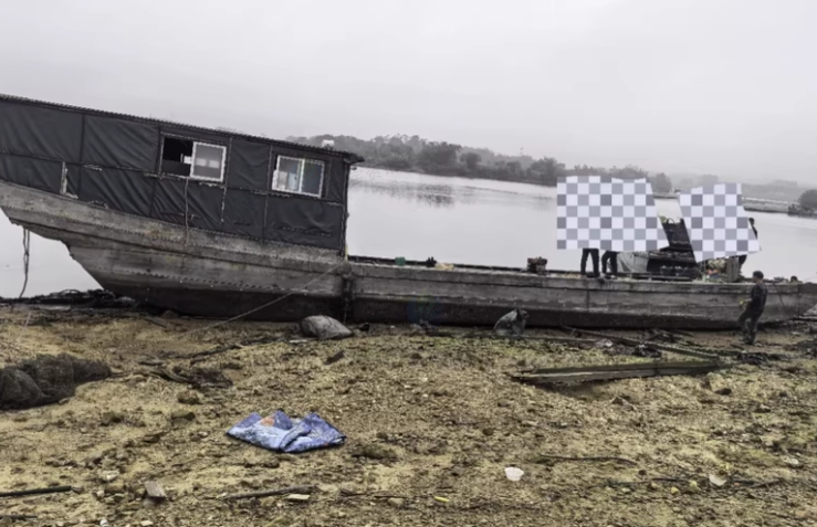 钦州地区处理18米长木船