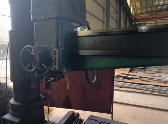 宜春地区处理五零中捷摇臂钻、四零中捷摇臂钻、二零普通车床、三零马鞍车床