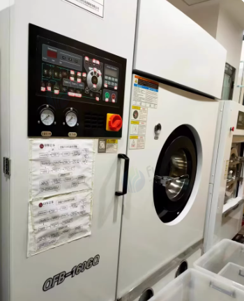 青岛市地区处理水洗机 蒸汽发生器 熨烫台等干洗店全套设备