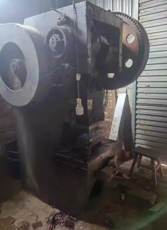 德州市地区工厂处理多台冲床