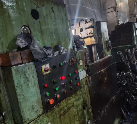 绥化地区处理俄罗斯滚齿机、重庆3台、嘉利宝1台、俄罗斯7台